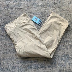 NWT Reel Legends Voyager Capri Pants - Size 16